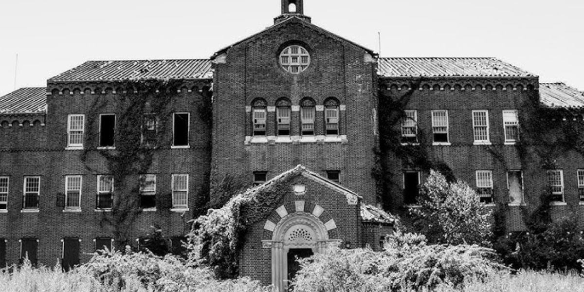 North Carolina’s Abandoned Asylum A Haunting Reminder of Mental Health Neglect and Paranormal Activity