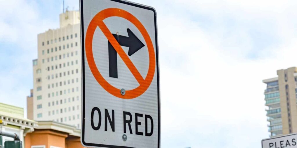 Right Turn on Red in Virginia Everything Drivers Need to Know About Laws, Safety, and Fines