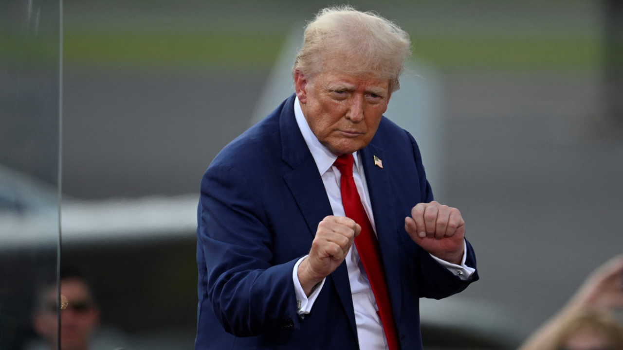 Trump Declares ‘Good News’ as Oil Prices and Interest Rates Hit Record Lows
