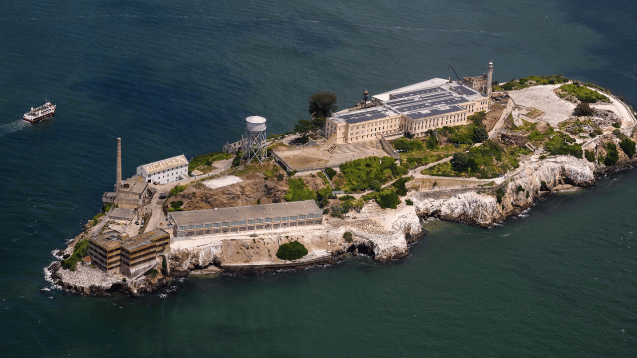 Trump Announces Plans to Rebuild Alcatraz as a New Prison for America’s Most Dangerous Criminals