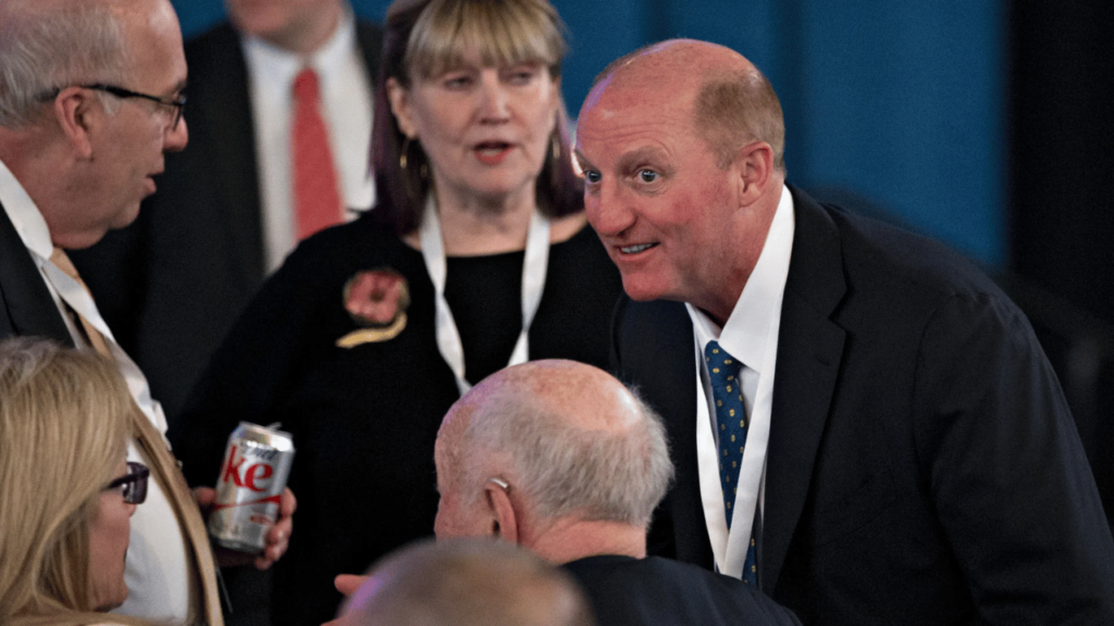 Greg Arnold’s Trusted Role in Warren Buffett’s $1.2 Trillion Empire
