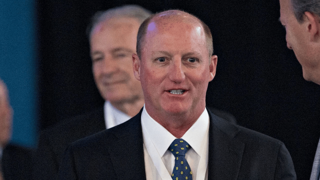 Greg Arnold’s Trusted Role in Warren Buffett’s $1.2 Trillion Empire