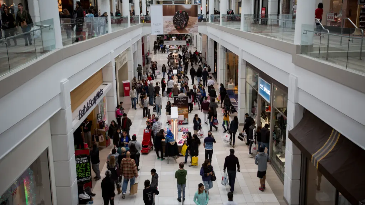 Over 300 Teens Spark Chaos at New Jersey Mall in TikTok-Planned Brawl, Shocking Officials