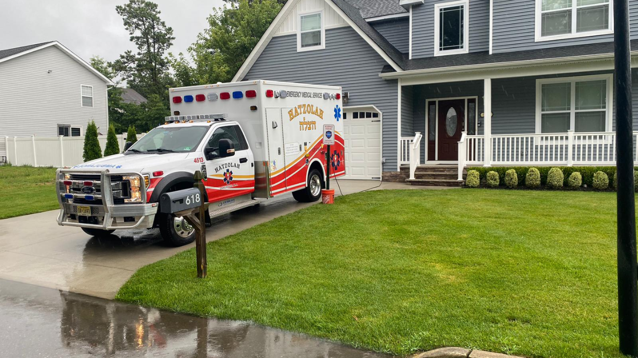 Hatzolah of Central Jersey Stations Its First Ambulance in Howell, Boosting Emergency Response Times