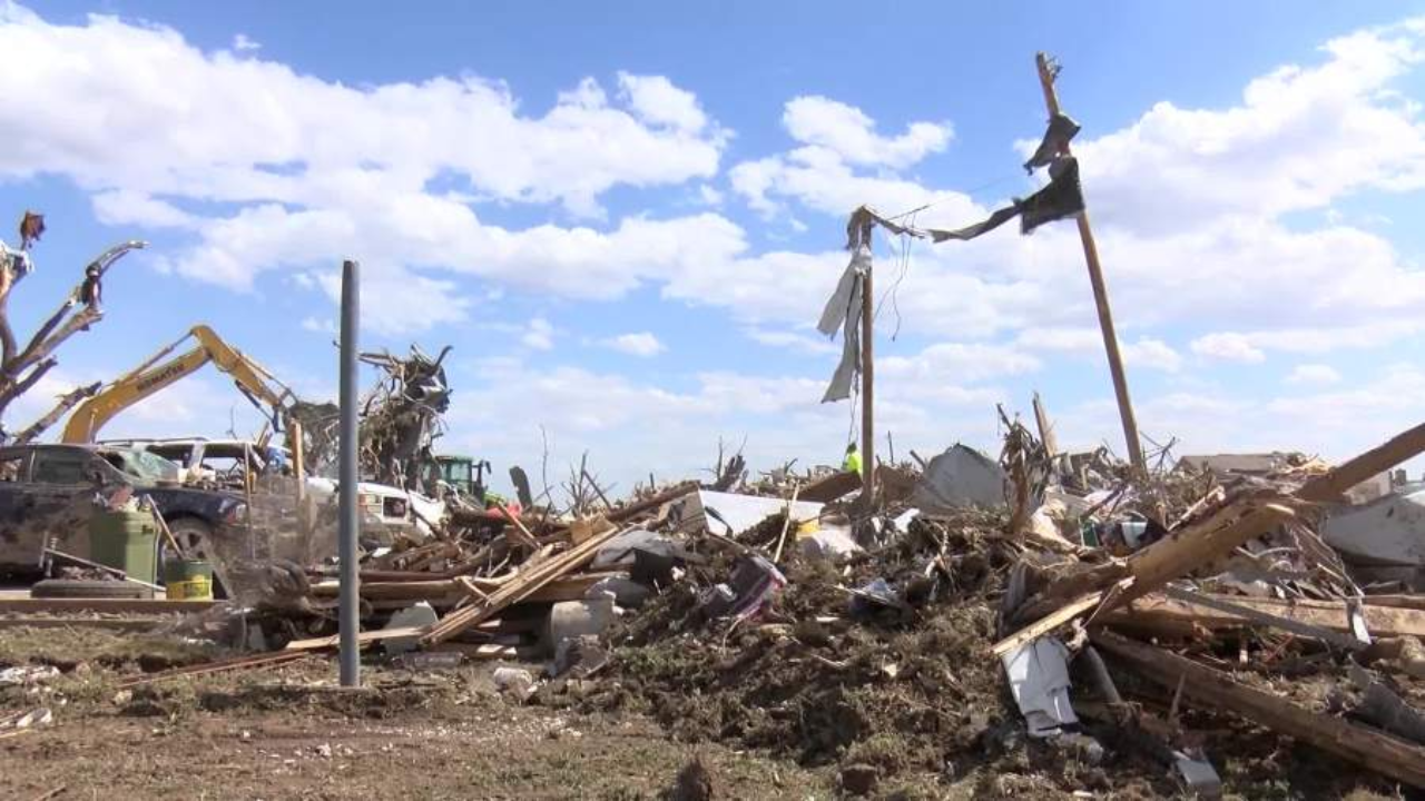 Kansas Insurance Commissioner Provides Support to Grinnell Residents After Devastating Tornado