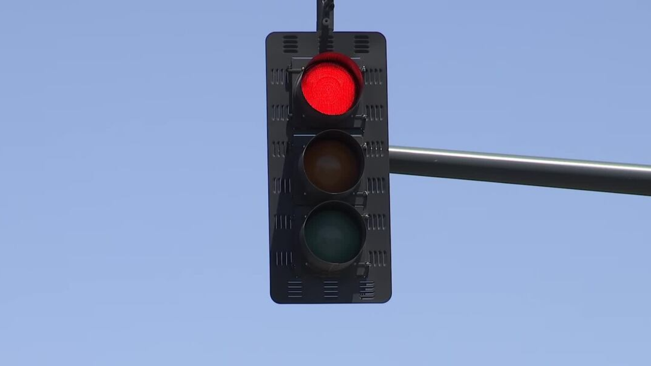 Pensacola Plans to Activate Red Light Cameras in 2025 to Improve Traffic Safety