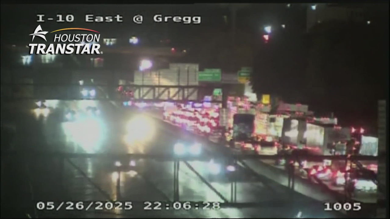 Tragic Crash on East Freeway Near Waco Leaves One Dead, All Lanes Shut Down