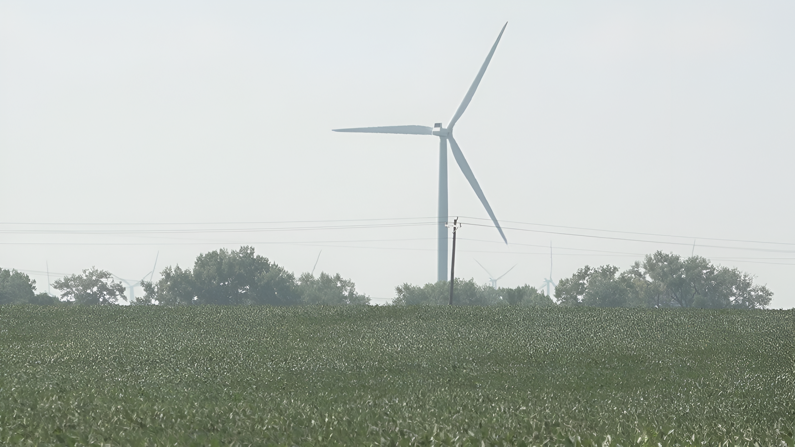 Dickinson County Board Rejects Moratorium on New Wind Turbines After Divided Vote