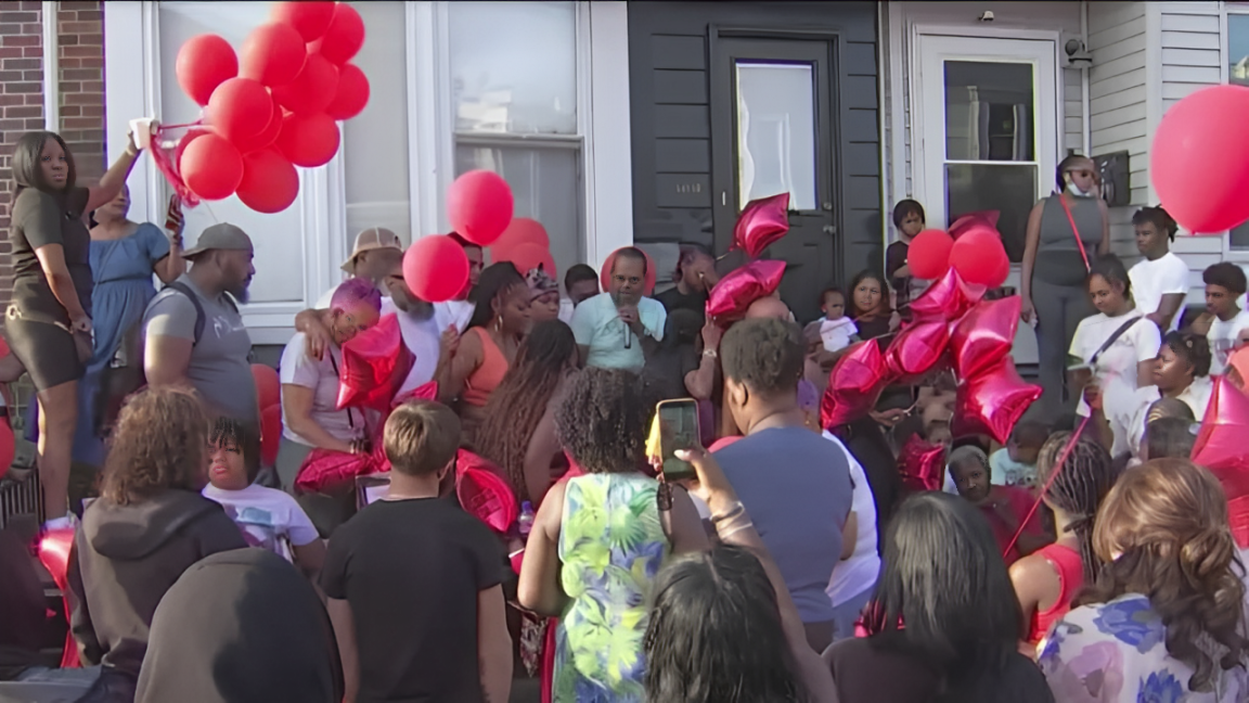 Vigil Held for 21-Year-Old Fatally Shot in Fairmount Park Mass Shooting as Police Search for Suspects