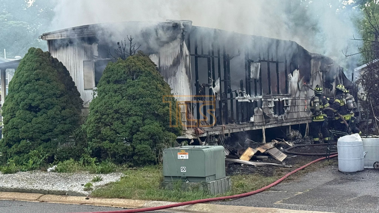 Fire Erupts at Toms River Mobile Home Park, Prompting Large-Scale Evacuation and Emergency Response