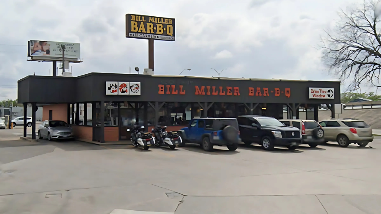 BBQ Joint Sued After 4-Year-Old Burned by Extremely Hot Sauce, Parents File Complaint