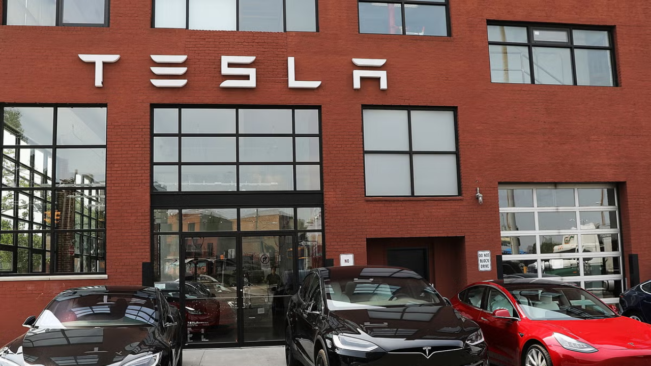 Tesla Announces New Service Center in Arkansas to Enhance EV Support