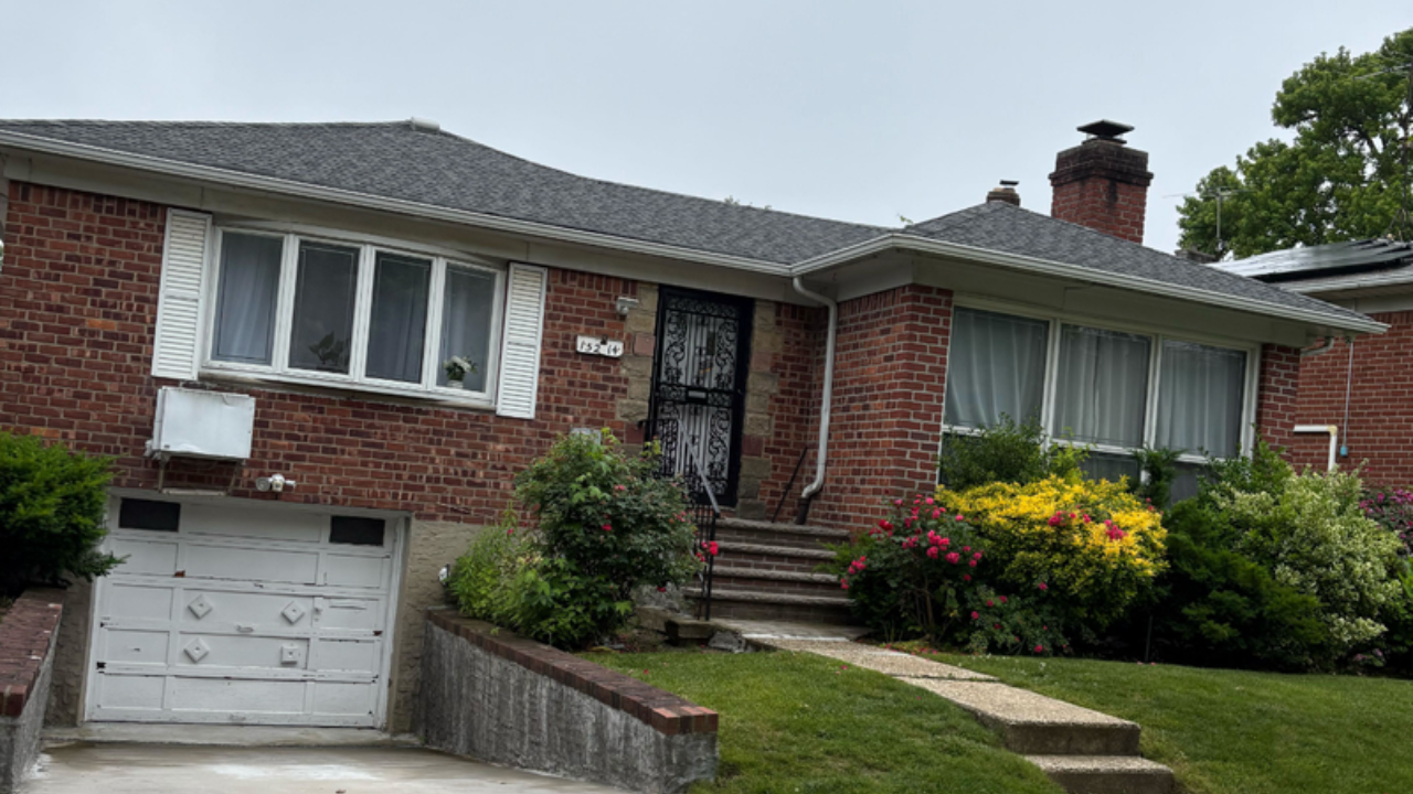Men Posing as Amazon Workers Zip Tie and Rob Family at Gunpoint Inside Queens Home