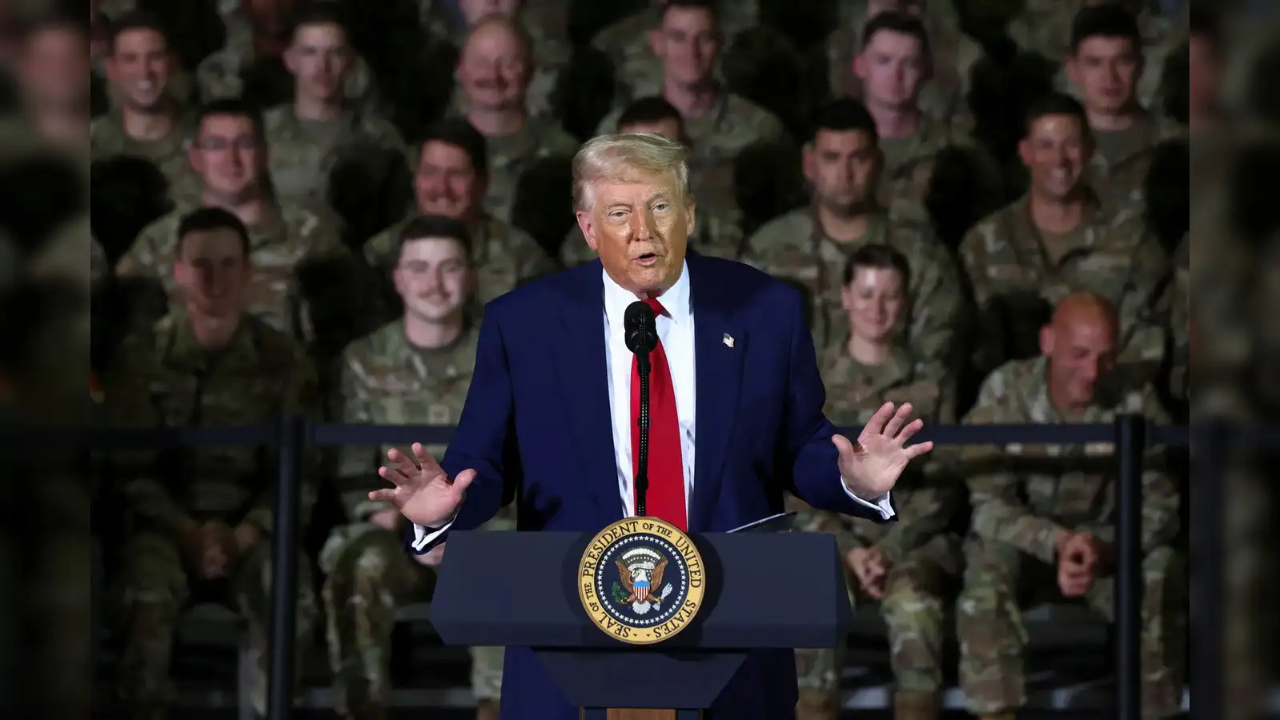 Trump’s Proposed Military Parade Faces Criticism Over Timing and National Sentiment